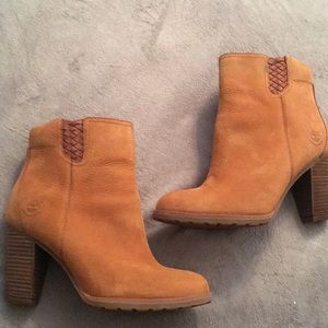 never worn Timberland waterproof booties